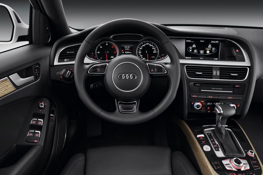 Торпедо Audi A4 Allroad 2.0 TDI Quattro (B8, 8K) 2012 года  (фото 25 из 39)